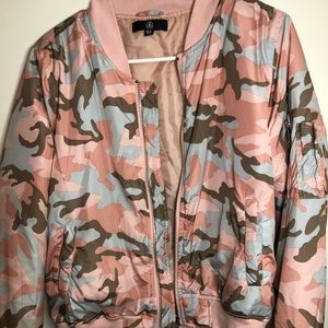 Light pink camo bomber puffer jacket